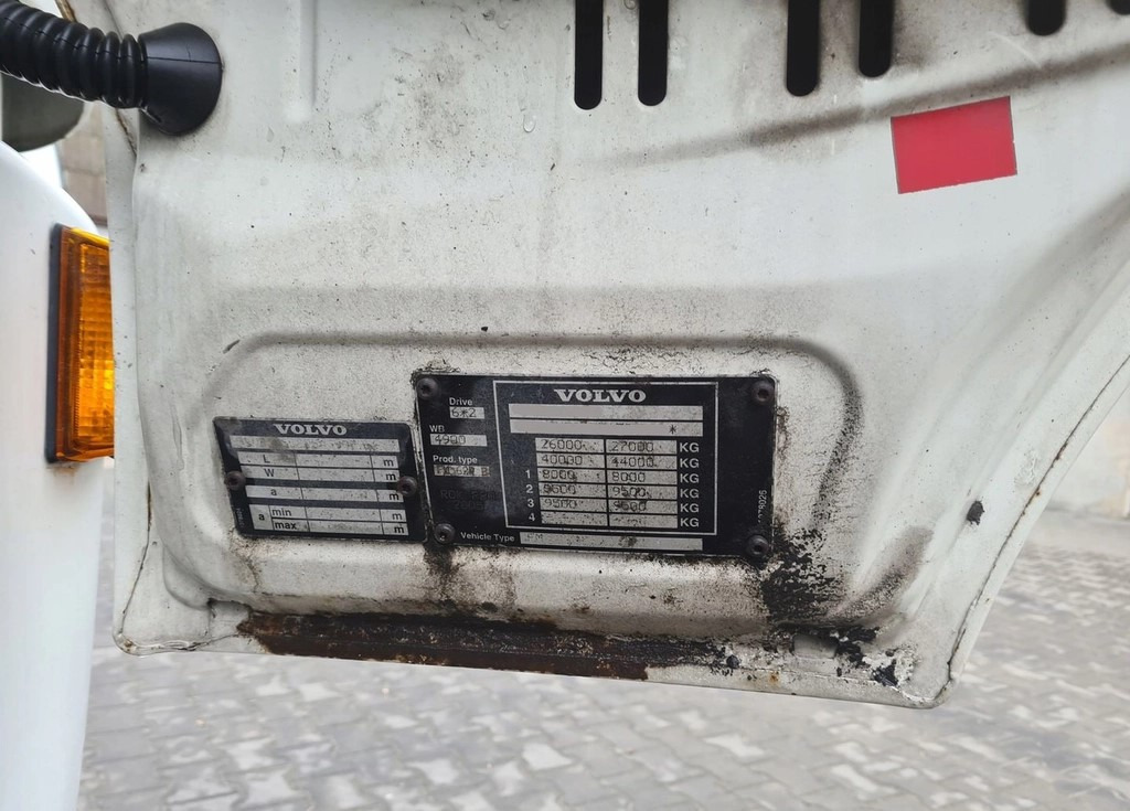 VOLVO DRZWI KOMPLETNE PRAWE VOLVO FM 9 12 13 - Durvis un rezerves daļas - Kravas automašīna: foto 5 VOLVO DRZWI KOMPLETNE PRAWE VOLVO FM 9 12 13 - Durvis un rezerves daļas - Kravas automašīna: foto 5