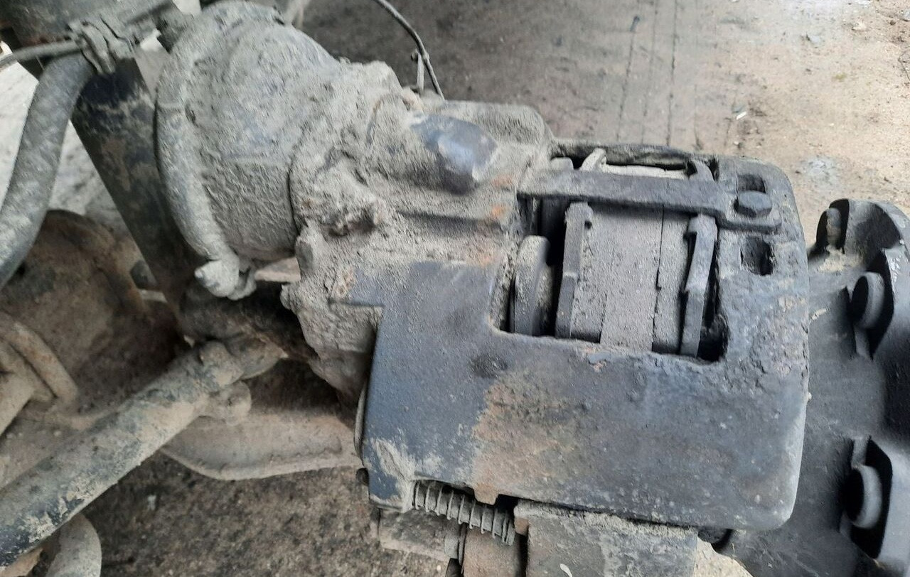VOLVO FL 6 00-06 R 17.5 8 SZPILEK - Bremžu suports - Kravas automašīna: foto 3 VOLVO FL 6 00-06 R 17.5 8 SZPILEK - Bremžu suports - Kravas automašīna: foto 3