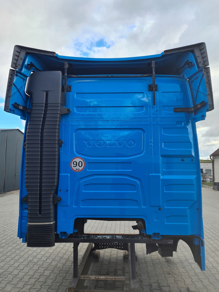 VOLVO KABINA KOMPLETNA VOLVO FH 5 EURO 6 I-SAVE GLOBETROTTER - Kabīne - Kravas automašīna ar tentu: foto 4 VOLVO KABINA KOMPLETNA VOLVO FH 5 EURO 6 I-SAVE GLOBETROTTER - Kabīne - Kravas automašīna ar tentu: foto 4
