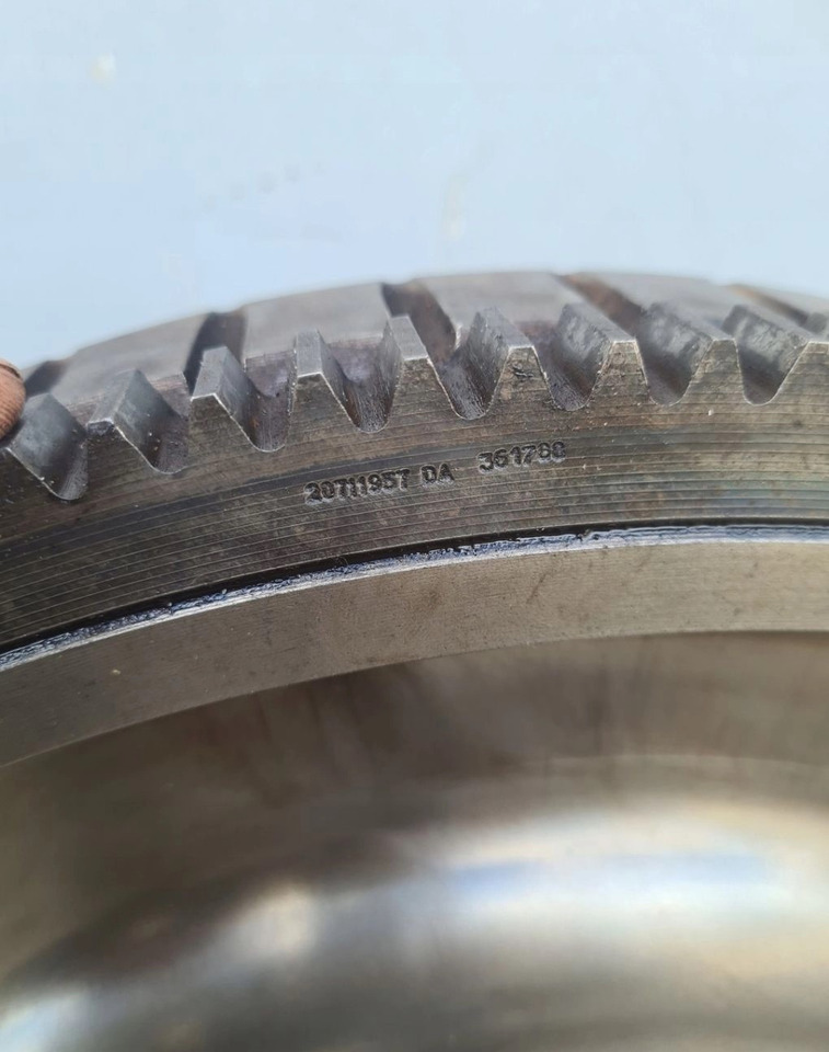 VOLVO KOŁO ZAMACHOWE VOLVO FH 16 FM 16 EURO 5 AUTOMAT - Spararats - Kravas automašīna: foto 5 VOLVO KOŁO ZAMACHOWE VOLVO FH 16 FM 16 EURO 5 AUTOMAT - Spararats - Kravas automašīna: foto 5