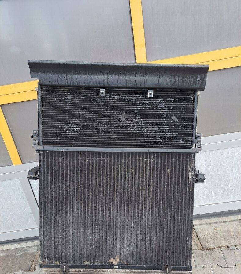 VOLVO KOMPLET CHŁODNIC CHŁODNICA RENAULT GAMA T VOLVO FH 4 DTI 13 - Radiators - Kravas automašīna: foto 3 VOLVO KOMPLET CHŁODNIC CHŁODNICA RENAULT GAMA T VOLVO FH 4 DTI 13 - Radiators - Kravas automašīna: foto 3