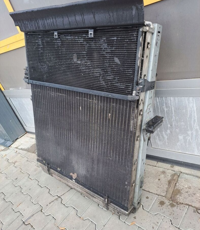 VOLVO KOMPLET CHŁODNIC CHŁODNICA RENAULT GAMA T VOLVO FH 4 DTI 13 - Radiators - Kravas automašīna: foto 2 VOLVO KOMPLET CHŁODNIC CHŁODNICA RENAULT GAMA T VOLVO FH 4 DTI 13 - Radiators - Kravas automašīna: foto 2