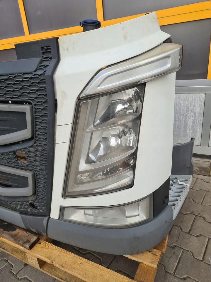 Buferis - Kravas automašīna VOLVO KOMPLETNY PRZÓD LAMPA ATRAPA GRILL BELKA FH 4 EURO 6: foto 9