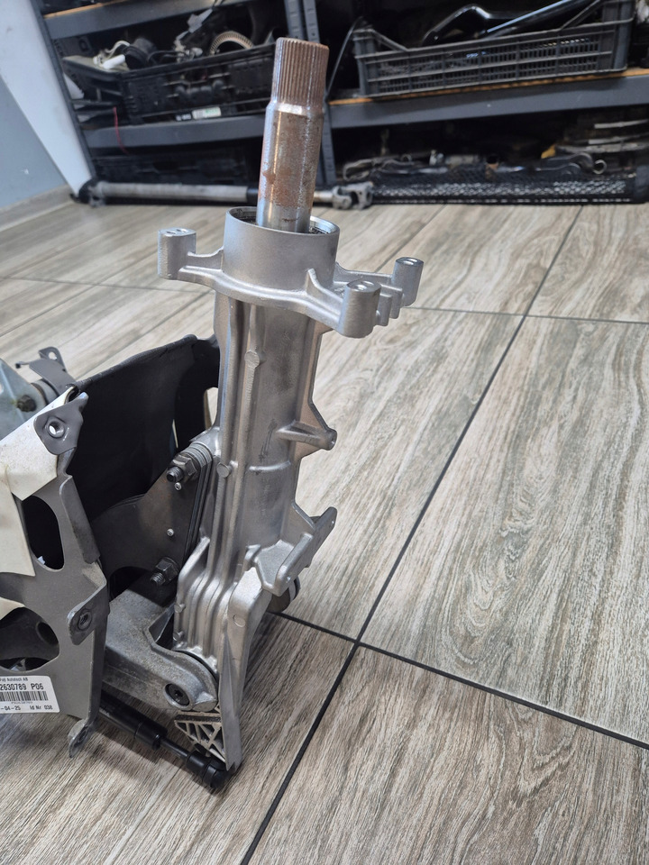 VOLVO MECHANIZM REGULACJI KIEROWNICY KOLUMNA VOLVO FH 4 FH 5 - Kabīne un interjers - Kravas automašīna: foto 5 VOLVO MECHANIZM REGULACJI KIEROWNICY KOLUMNA VOLVO FH 4 FH 5 - Kabīne un interjers - Kravas automašīna: foto 5