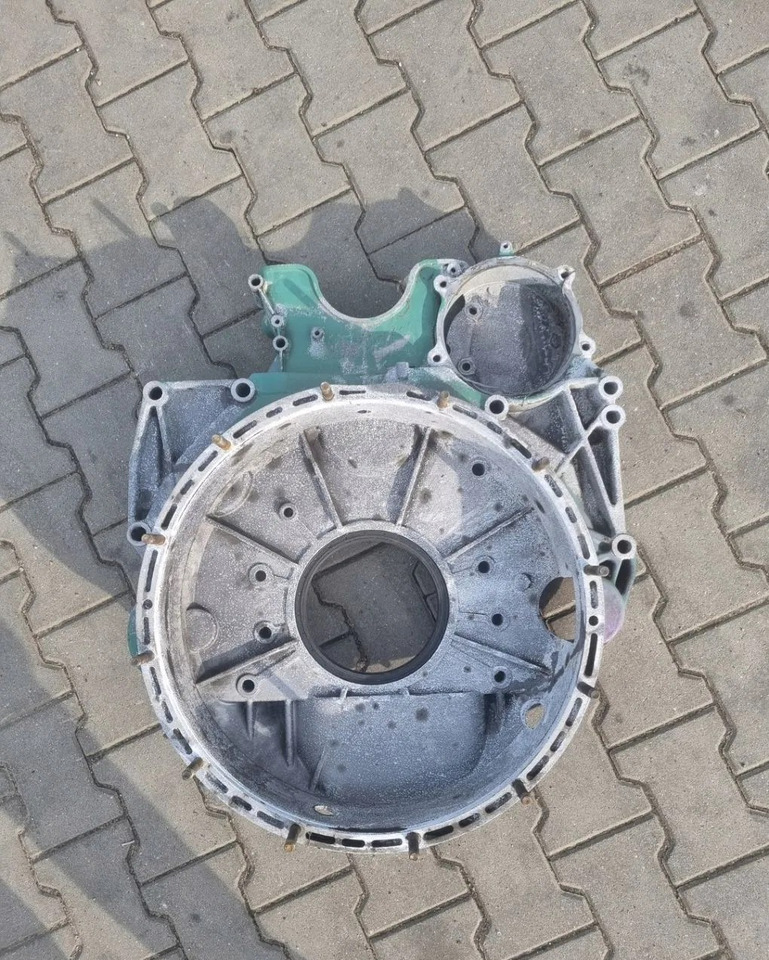 VOLVO OBUDOWA ROZRZĄDU SPRZĘGŁA VOLVO FH 16 D16E EURO 5 - Dzinējs un rezerves daļas - Kravas automašīna: foto 1 VOLVO OBUDOWA ROZRZĄDU SPRZĘGŁA VOLVO FH 16 D16E EURO 5 - Dzinējs un rezerves daļas - Kravas automašīna: foto 1