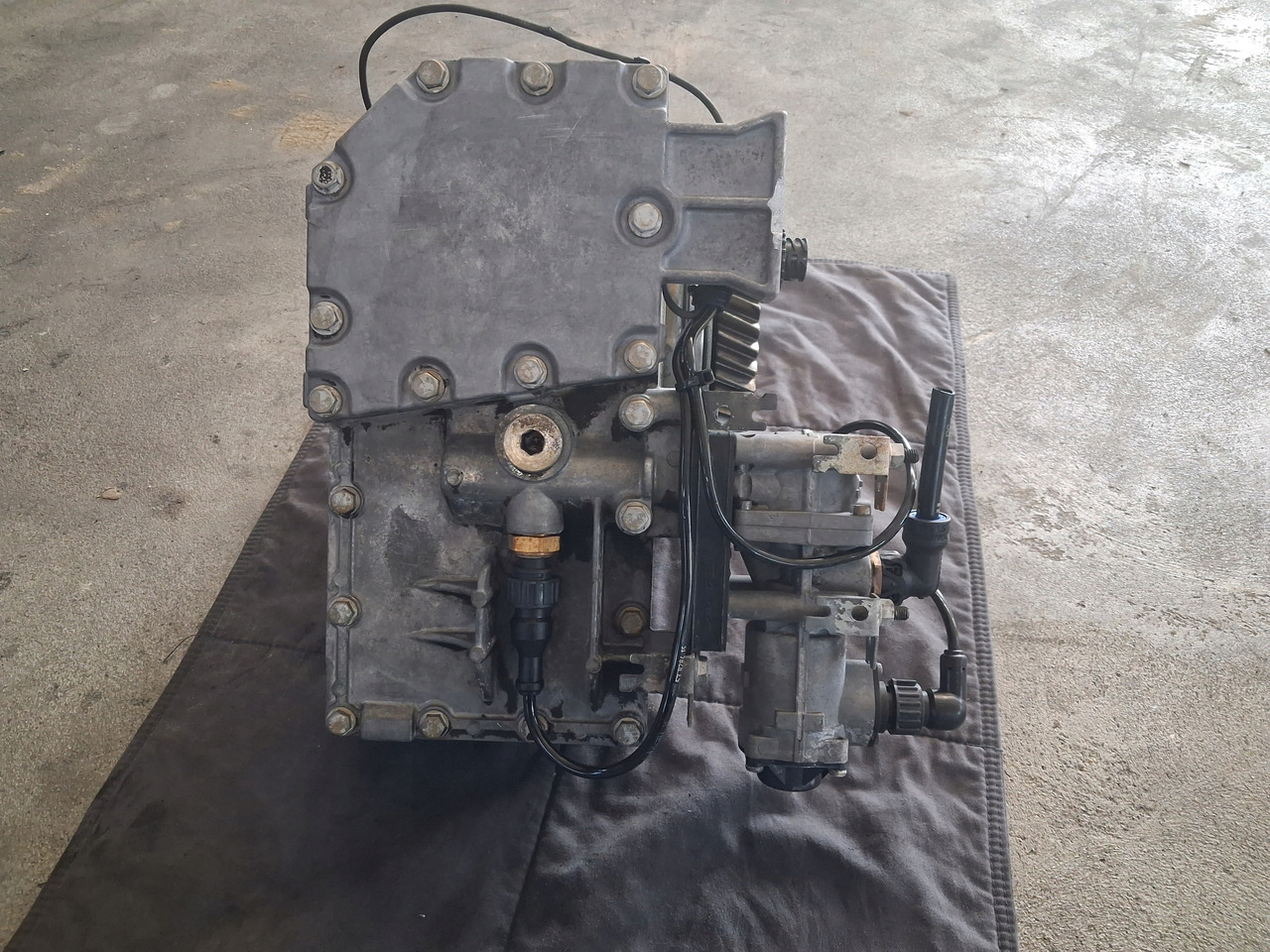 VOLVO RETARDER INTARDER SKRZYNI BIEGÓW I-SHIFT VOLVO FH FM 4 5 RENAULT GAMA T - Pārnesumkārba un rezerves daļas: foto 3 VOLVO RETARDER INTARDER SKRZYNI BIEGÓW I-SHIFT VOLVO FH FM 4 5 RENAULT GAMA T - Pārnesumkārba un rezerves daļas: foto 3