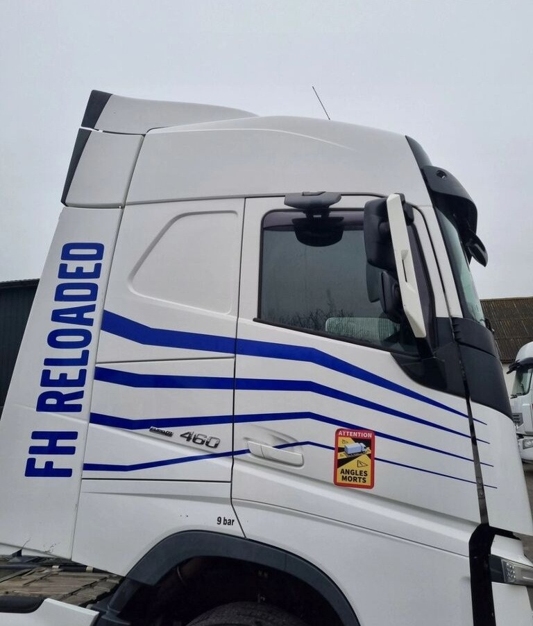 Volvo-ABG VOLVO FH 4 EURO 6 GLOBETROTTER 2018 ROK Volvo VOLVO FH 4 EURO 6 GLOBETROTTER 2018 ROK - Kabīne - Kravas automašīna: foto 5 Volvo-ABG VOLVO FH 4 EURO 6 GLOBETROTTER 2018 ROK Volvo VOLVO FH 4 EURO 6 GLOBETROTTER 2018 ROK - Kabīne - Kravas automašīna: foto 5