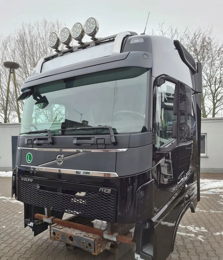 Volvo KOMPLETNA FH 16 750 EURO 6 GLOBETROTTER 2018 ROK Volvo VOLVO FH 16 750 EURO 6 GLOBETROTTER 2018 ROK - Kabīne - Kravas automašīna: foto 5 Volvo KOMPLETNA FH 16 750 EURO 6 GLOBETROTTER 2018 ROK Volvo VOLVO FH 16 750 EURO 6 GLOBETROTTER 2018 ROK - Kabīne - Kravas automašīna: foto 5