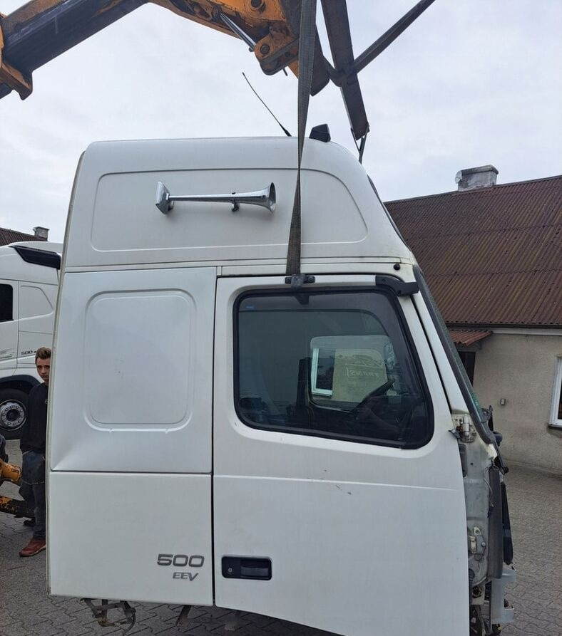 Volvo LIFT XL 12/13R FH 13 - Kabīne - Kravas automašīna: foto 3 Volvo LIFT XL 12/13R FH 13 - Kabīne - Kravas automašīna: foto 3