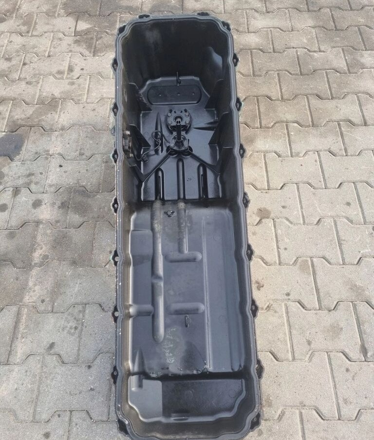 Volvo MISA SILNIKA FH FM 13 D13 - Eļļas panna - Kravas automašīna: foto 3 Volvo MISA SILNIKA FH FM 13 D13 - Eļļas panna - Kravas automašīna: foto 3