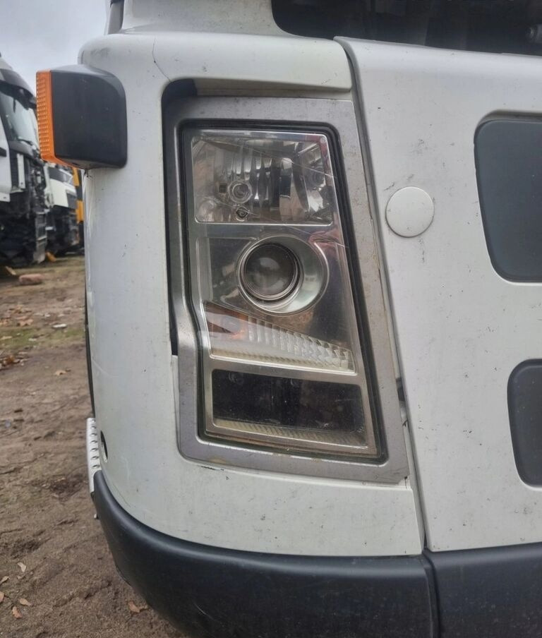 Volvo PRZÓD KOMPLETNY LAMPA OSŁONA Volvo FH FM 7 9 12 13 - Buferis - Kravas automašīna: foto 2 Volvo PRZÓD KOMPLETNY LAMPA OSŁONA Volvo FH FM 7 9 12 13 - Buferis - Kravas automašīna: foto 2