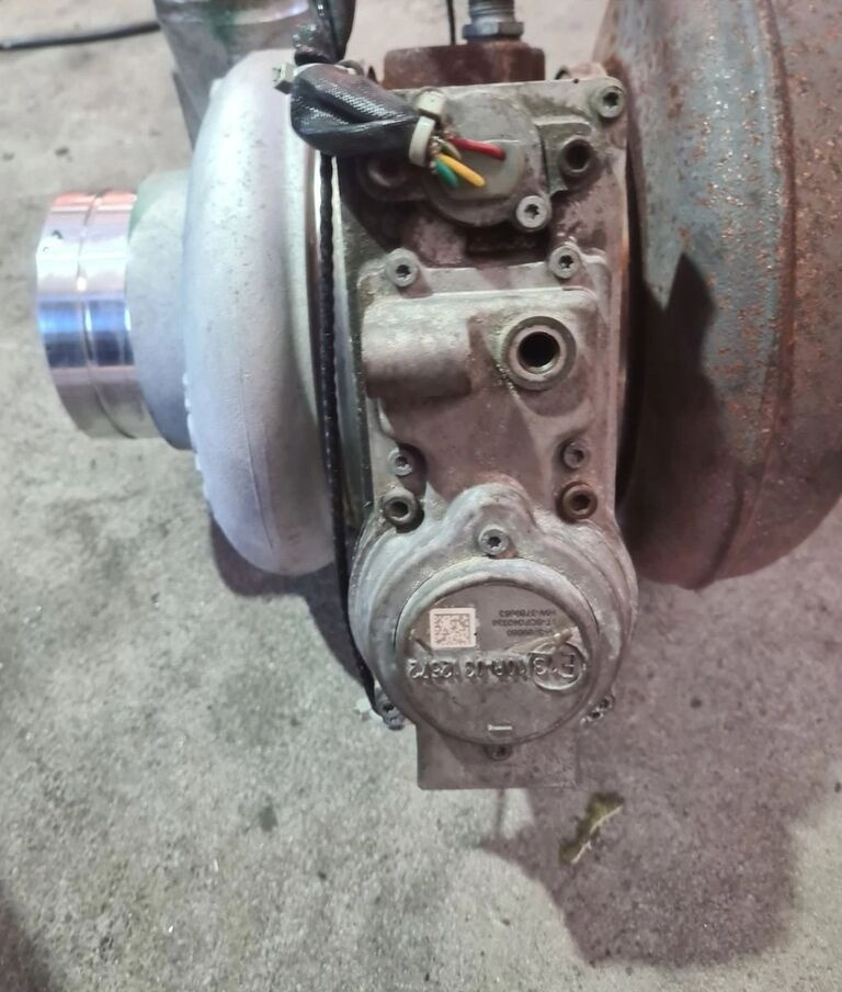 Volvo TURBINA TURBOSPRĘŻARKA FH 16 D16K 750 EURO 6 3789660 HW-3789663 Volvo VOLVO FH 16 D16K 750 EURO 6 3789660 HW-3789663 - Turbīna - Kravas automašīna: foto 3 Volvo TURBINA TURBOSPRĘŻARKA FH 16 D16K 750 EURO 6 3789660 HW-3789663 Volvo VOLVO FH 16 D16K 750 EURO 6 3789660 HW-3789663 - Turbīna - Kravas automašīna: foto 3