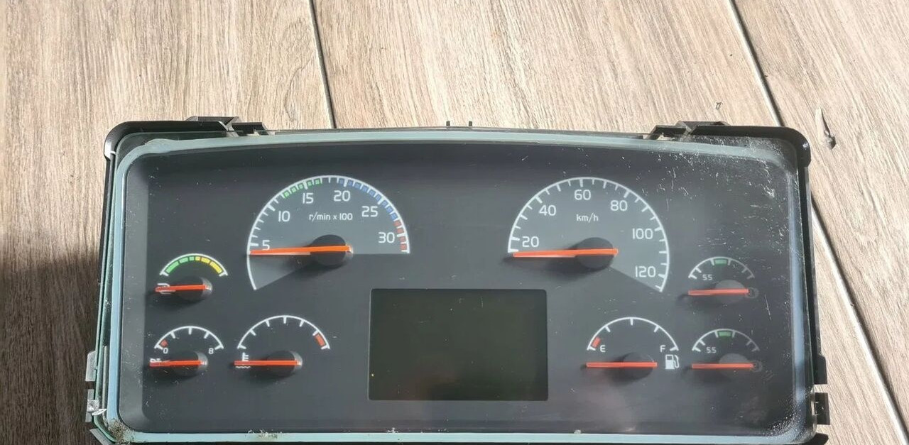 Volvo ZEGARY LICZNIKI AUTOMAT FL FE 21573674 Volvo VOLVO FL FE - Mērinstrumentu panelis - Kravas automašīna: foto 2 Volvo ZEGARY LICZNIKI AUTOMAT FL FE 21573674 Volvo VOLVO FL FE - Mērinstrumentu panelis - Kravas automašīna: foto 2