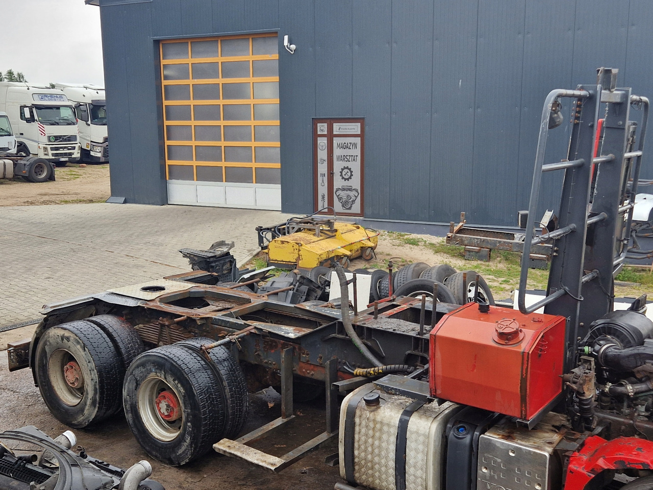 ZABUDOWA PODRAMÓWKA RAMA HDS DZWIG DO LASU DRZEWA DOLLY VOLVO RENAULT RAUW - Rāmis/ Šasija - Kravas automašīna: foto 1 ZABUDOWA PODRAMÓWKA RAMA HDS DZWIG DO LASU DRZEWA DOLLY VOLVO RENAULT RAUW - Rāmis/ Šasija - Kravas automašīna: foto 1