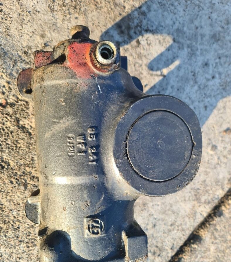 ZF KOLUMNA PRZEKŁADNIA KIEROWNICZA RENAULT MIDLUM DXI 19,5 - Stūres mehānisms - Kravas automašīna: foto 2 ZF KOLUMNA PRZEKŁADNIA KIEROWNICZA RENAULT MIDLUM DXI 19,5 - Stūres mehānisms - Kravas automašīna: foto 2