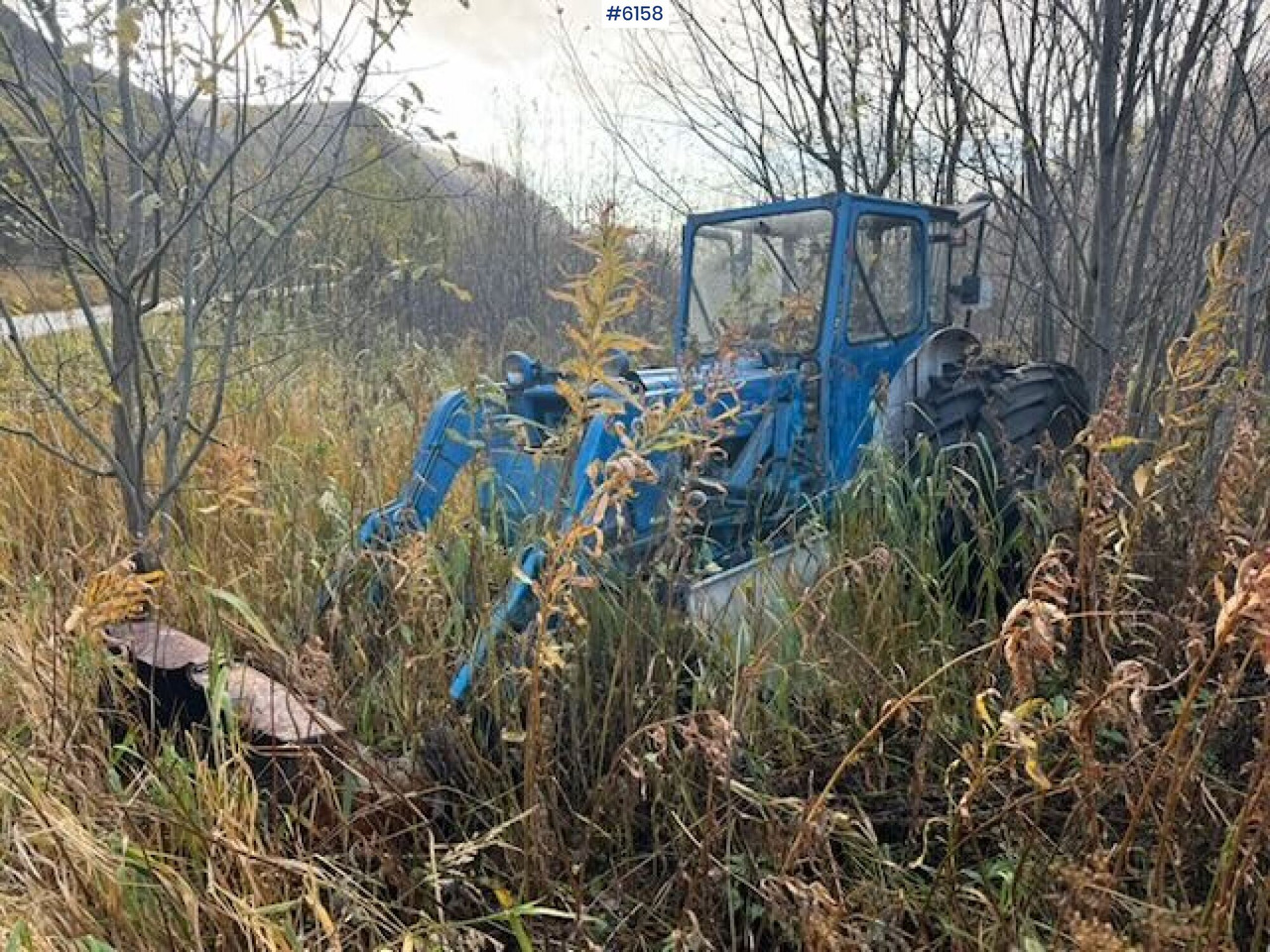 1973 Ford 4000 tractor backhoe. Repair.object - Traktors: foto 5 1973 Ford 4000 tractor backhoe. Repair.object - Traktors: foto 5