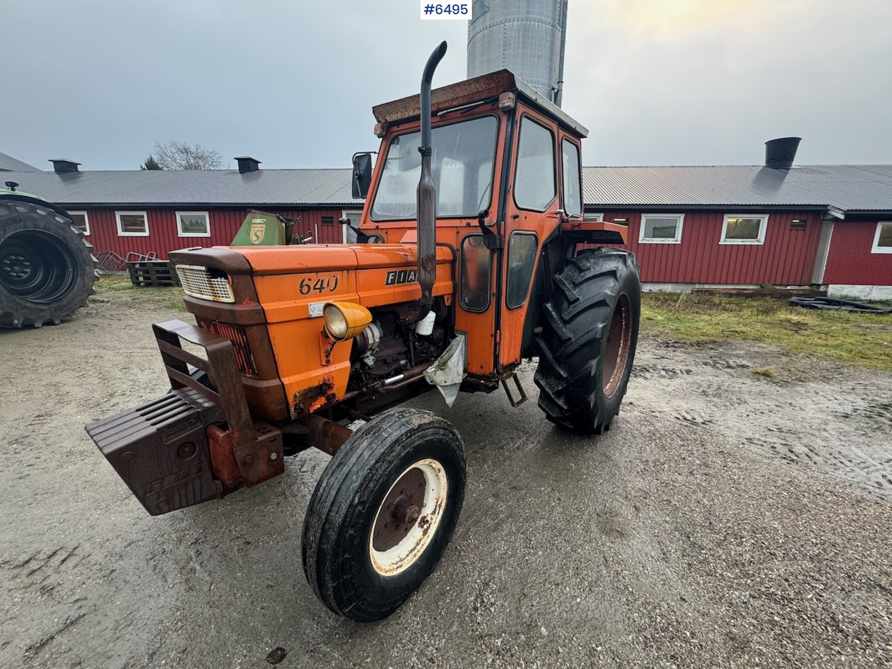 1975 Fiat 640 tractor with/twin wheels and triangle. WATCH THE VIDEO! - Traktors: foto 1 1975 Fiat 640 tractor with/twin wheels and triangle. WATCH THE VIDEO! - Traktors: foto 1