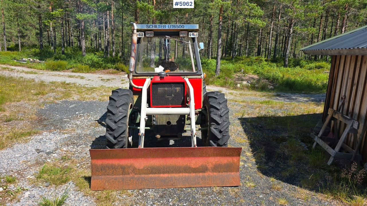 1975 Schilter UT6500 w/ Front loader, - Traktors: foto 3 1975 Schilter UT6500 w/ Front loader, - Traktors: foto 3
