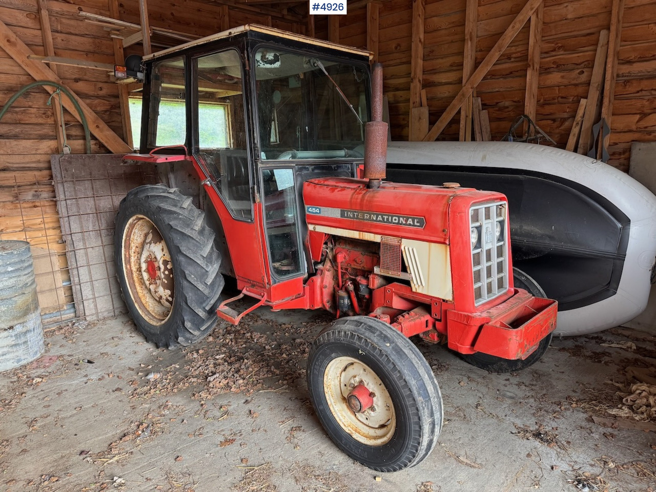 1977 International Harvester 454 - Traktors: foto 1 1977 International Harvester 454 - Traktors: foto 1