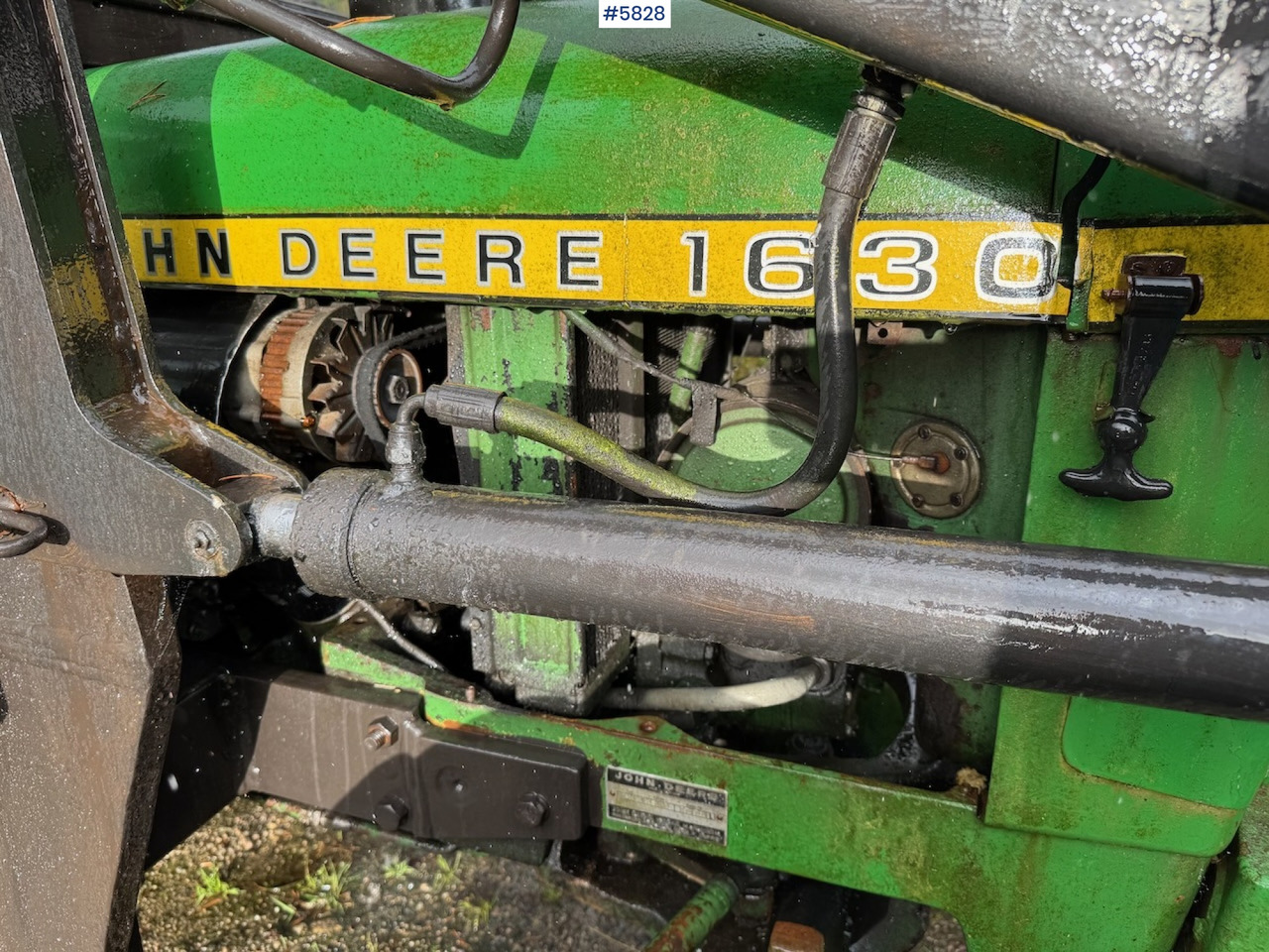 1978 John Deere 1630 w/ front loader. - Traktors: foto 4 1978 John Deere 1630 w/ front loader. - Traktors: foto 4