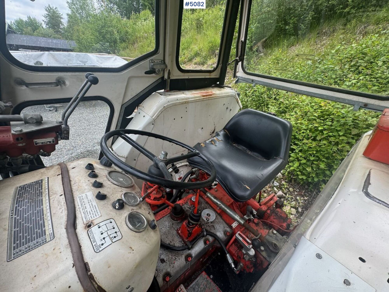 1980 David Brown 885 w/ front loader and bucket - Traktors: foto 4 1980 David Brown 885 w/ front loader and bucket - Traktors: foto 4