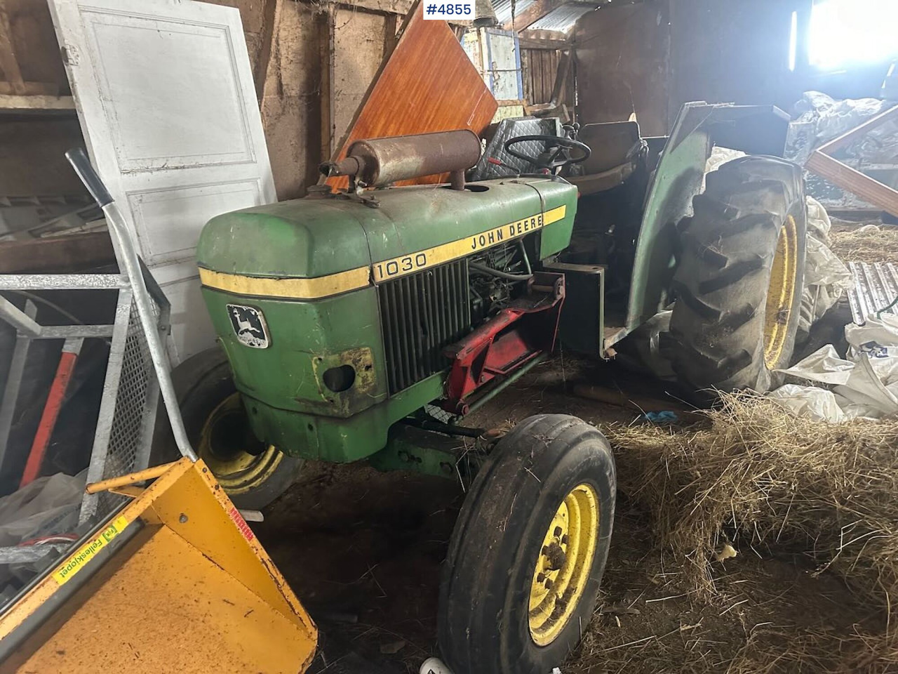 1980 John Deere 1030 tractor w/ twin deck and duun cabin. See hours. - Traktors: foto 5 1980 John Deere 1030 tractor w/ twin deck and duun cabin. See hours. - Traktors: foto 5