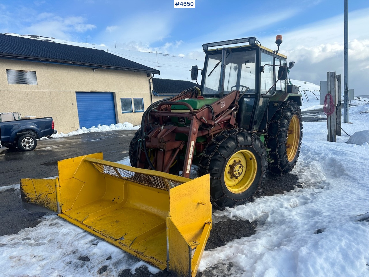 1981 John Deere 2040 w/ loader, triangle, snow blower, pallet forks and hydraulic unit. WATCH VIDEO. - Traktors: foto 1 1981 John Deere 2040 w/ loader, triangle, snow blower, pallet forks and hydraulic unit. WATCH VIDEO. - Traktors: foto 1