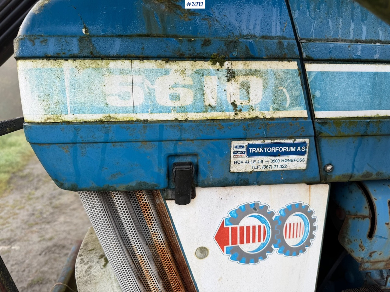 1982 Ford 5610 w/ front loader. - Traktors: foto 4 1982 Ford 5610 w/ front loader. - Traktors: foto 4