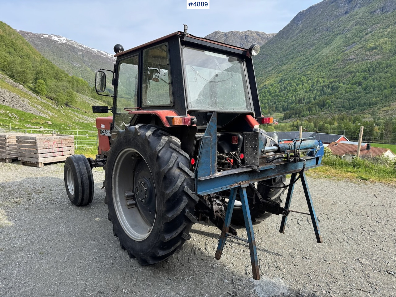 1986 Case International 585 - Traktors: foto 3 1986 Case International 585 - Traktors: foto 3