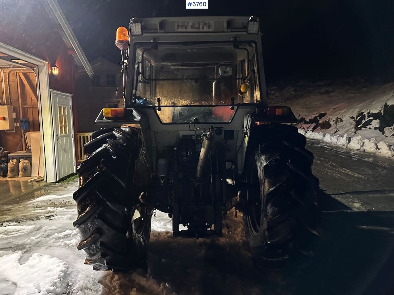 1991 Massey-Ferguson 362 4x4 tractor with chains - Traktors: foto 5 1991 Massey-Ferguson 362 4x4 tractor with chains - Traktors: foto 5