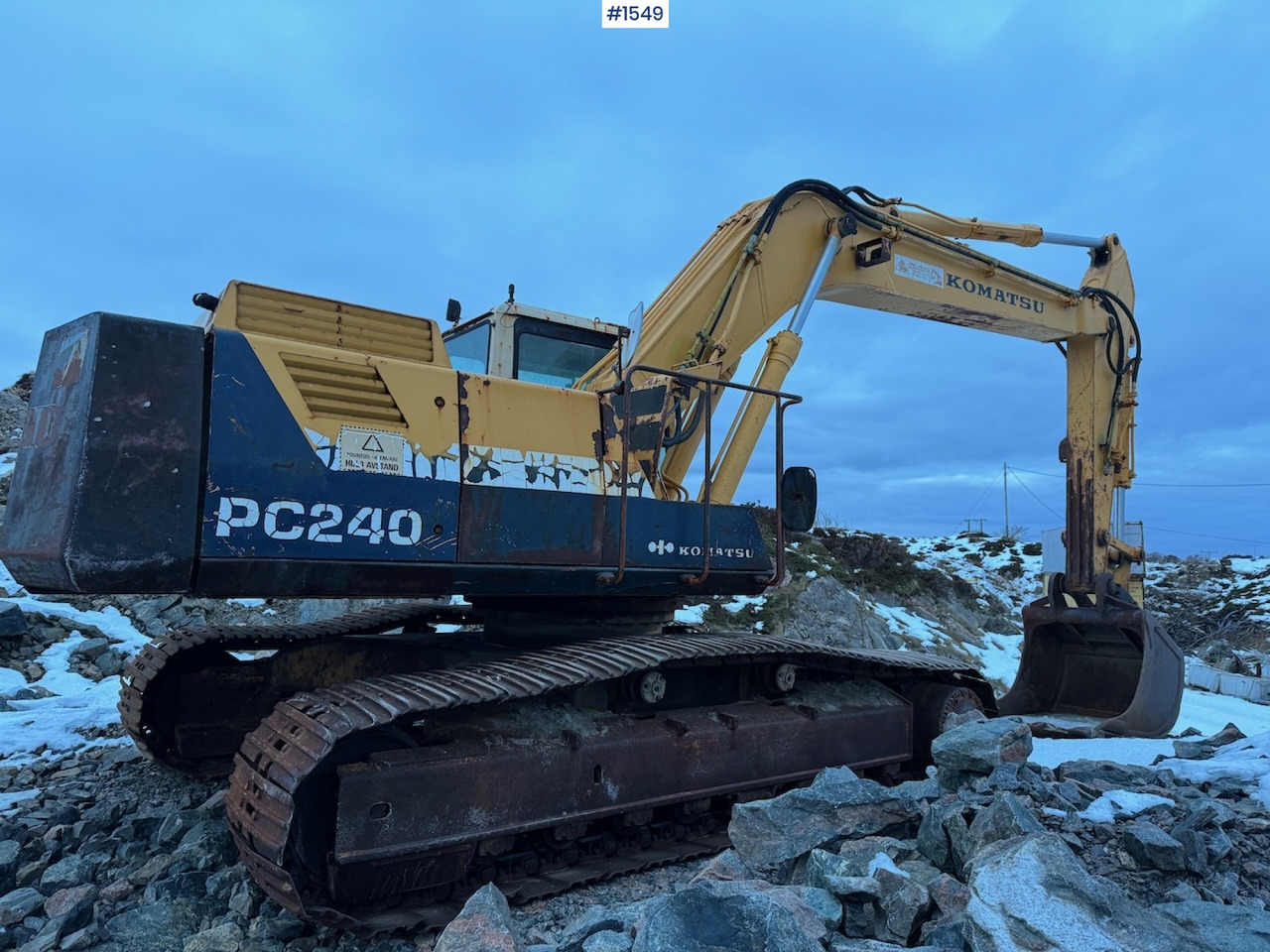 Kāpurķēžu ekskavators 1993 Komatsu PC240-5K excavator: foto 1
