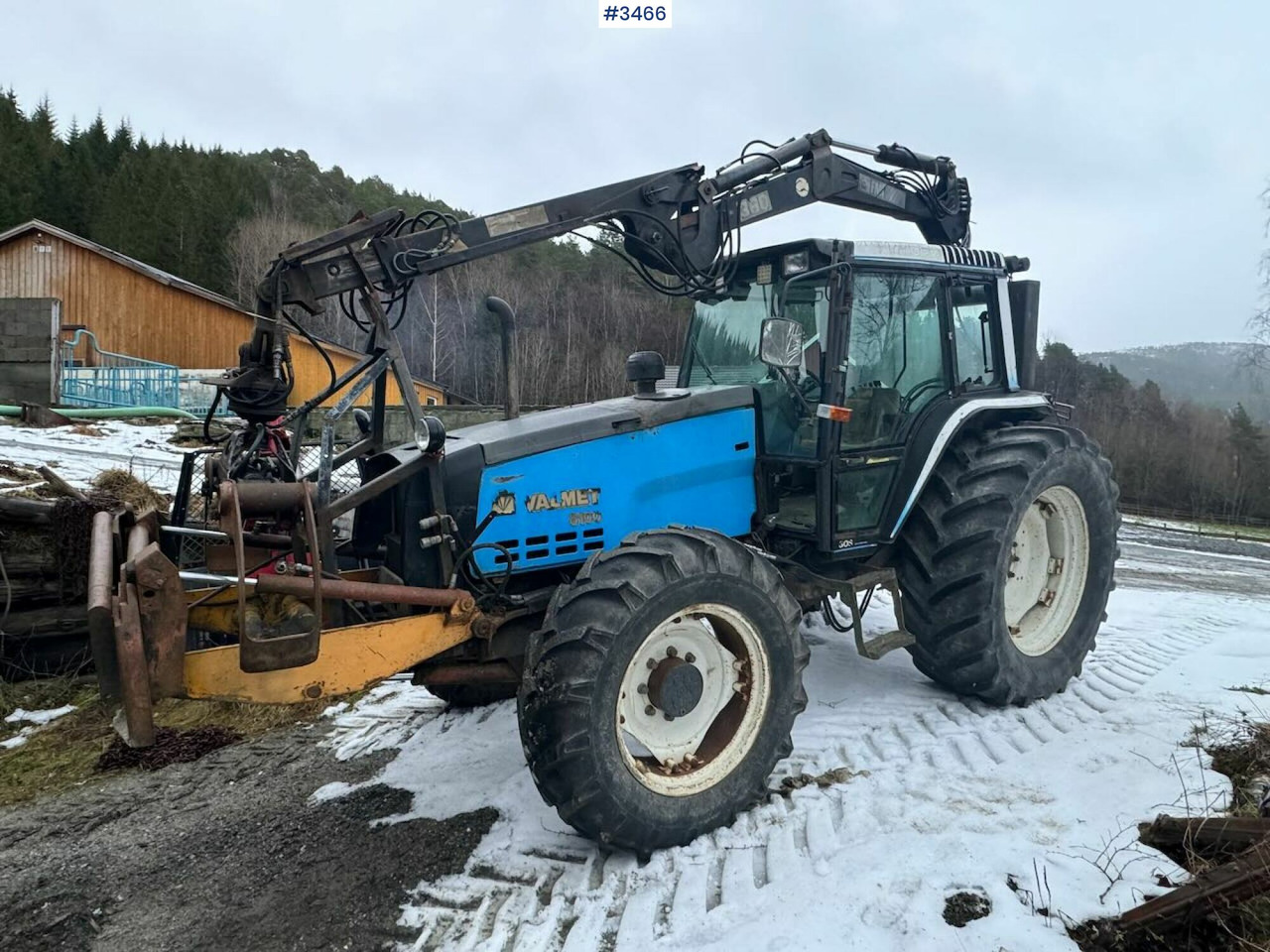 1993 Valmet 8100 m/ Hiab FMV Crane and timber trailer - Traktors: foto 2 1993 Valmet 8100 m/ Hiab FMV Crane and timber trailer - Traktors: foto 2