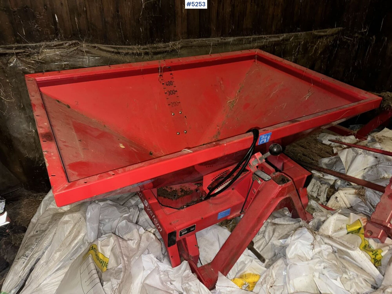 1996 Rauch MDS 701 - Minerālmēslu izkliedētājs: foto 1 1996 Rauch MDS 701 - Minerālmēslu izkliedētājs: foto 1