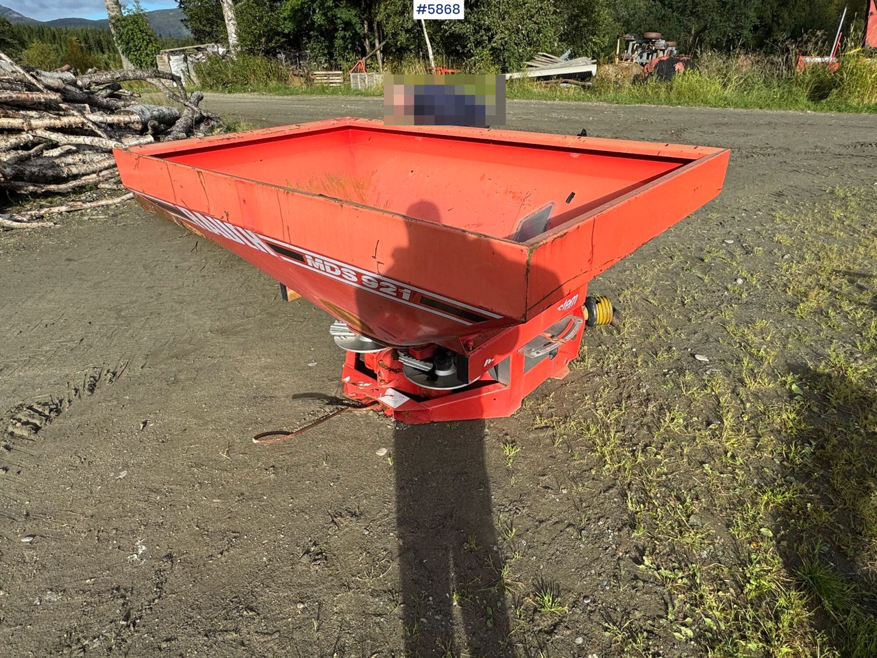 1997 Rauch MDS 921 Fertilizer spreader, partial repair project - Minerālmēslu izkliedētājs: foto 2 1997 Rauch MDS 921 Fertilizer spreader, partial repair project - Minerālmēslu izkliedētājs: foto 2