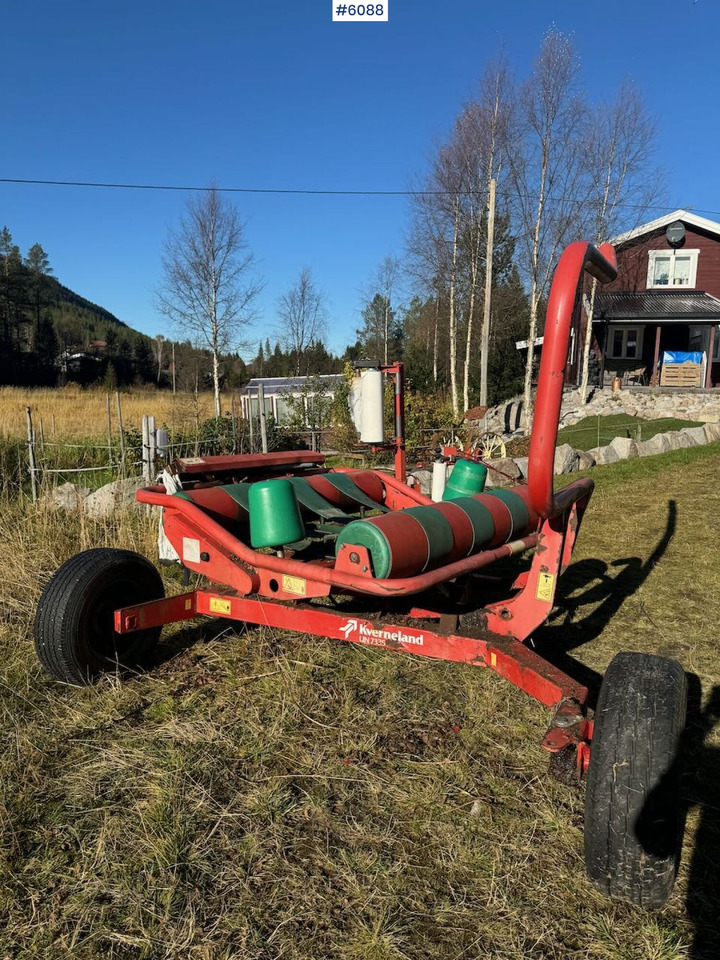 1998 Kverneland 7335 Round bale wrapper - Siena sagatavošanas tehnika: foto 1 1998 Kverneland 7335 Round bale wrapper - Siena sagatavošanas tehnika: foto 1