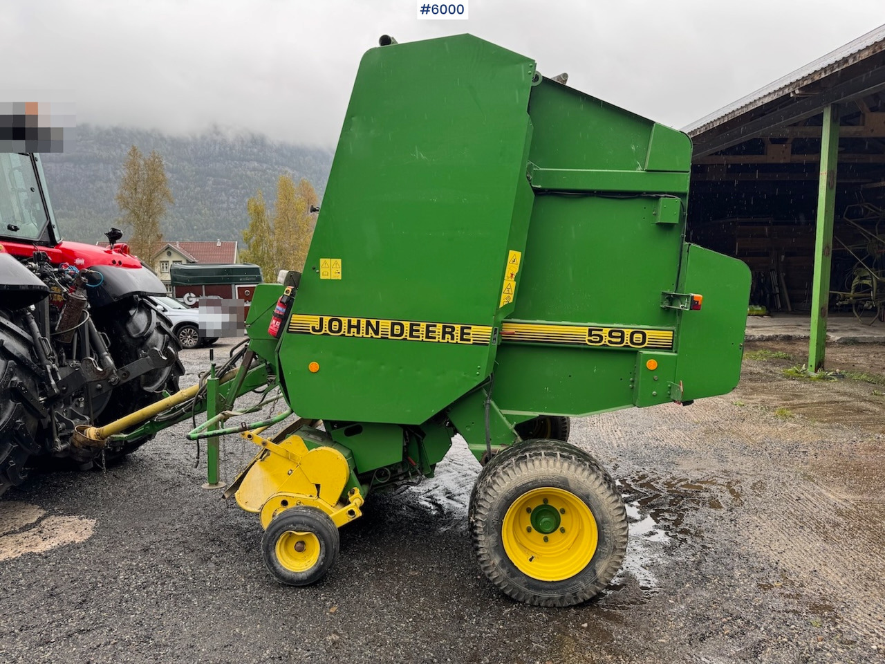 2000 John Deere 590 Round Baler. - Siena sagatavošanas tehnika: foto 2 2000 John Deere 590 Round Baler. - Siena sagatavošanas tehnika: foto 2