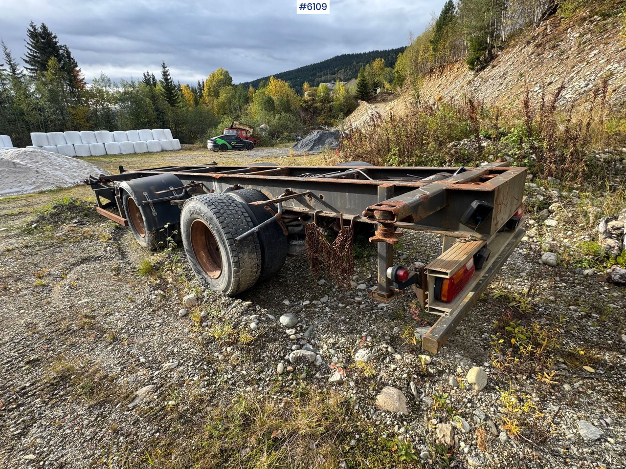 2002 Istrail container trailer. Repair object. - Piekabe zema profila platforma: foto 5 2002 Istrail container trailer. Repair object. - Piekabe zema profila platforma: foto 5