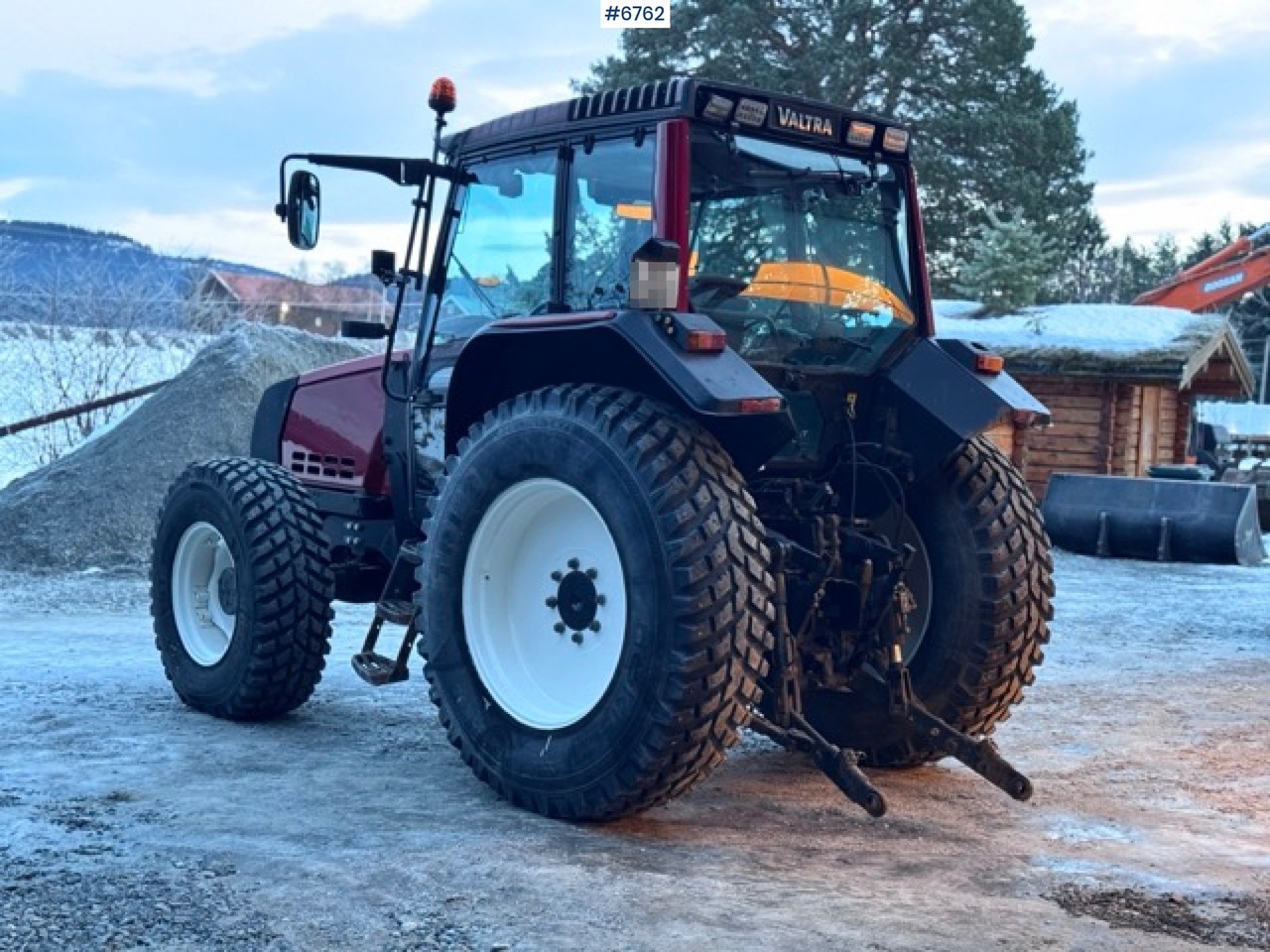 2002 Valtra 6850 Tractor with front hydraulics! See video. - Traktors: foto 4 2002 Valtra 6850 Tractor with front hydraulics! See video. - Traktors: foto 4