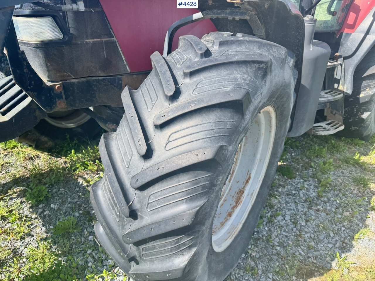 2004 Case MXU 135 4x4 w/ Front Loader. - Traktors: foto 3 2004 Case MXU 135 4x4 w/ Front Loader. - Traktors: foto 3