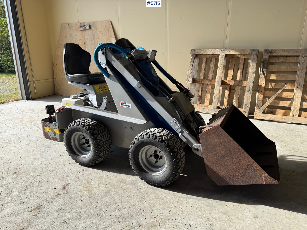 2005 Multione F14B - Mini iekrāvējs: foto 1 2005 Multione F14B - Mini iekrāvējs: foto 1