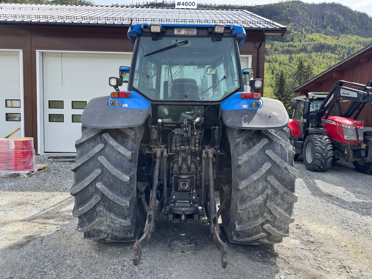 2005 New Holland TM190 w/front loader - Traktors: foto 4 2005 New Holland TM190 w/front loader - Traktors: foto 4