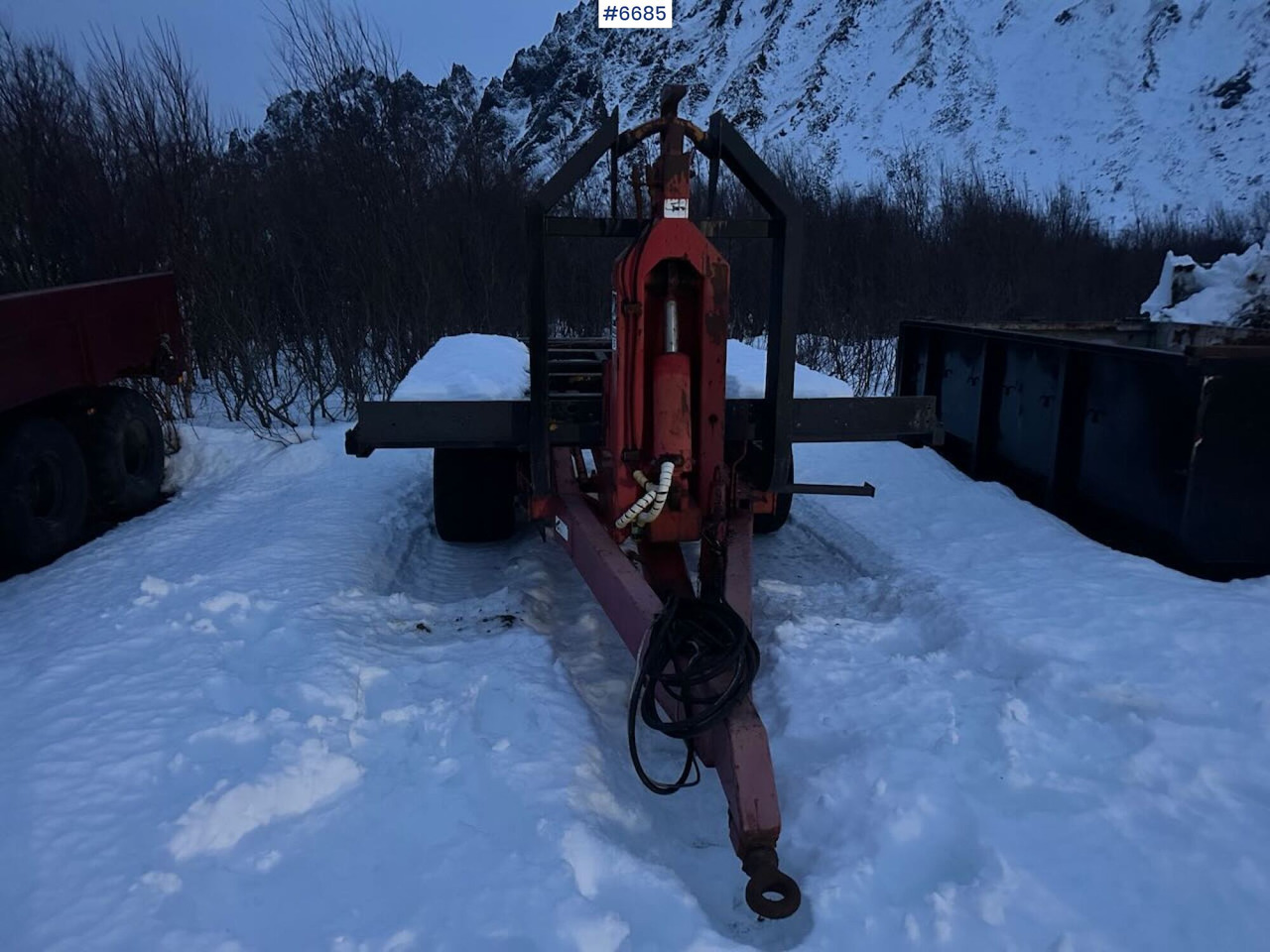 2006 BIGAB hook-lift trailer with container - Lauksaimniecības piekabe-pašizgāzējs: foto 2 2006 BIGAB hook-lift trailer with container - Lauksaimniecības piekabe-pašizgāzējs: foto 2