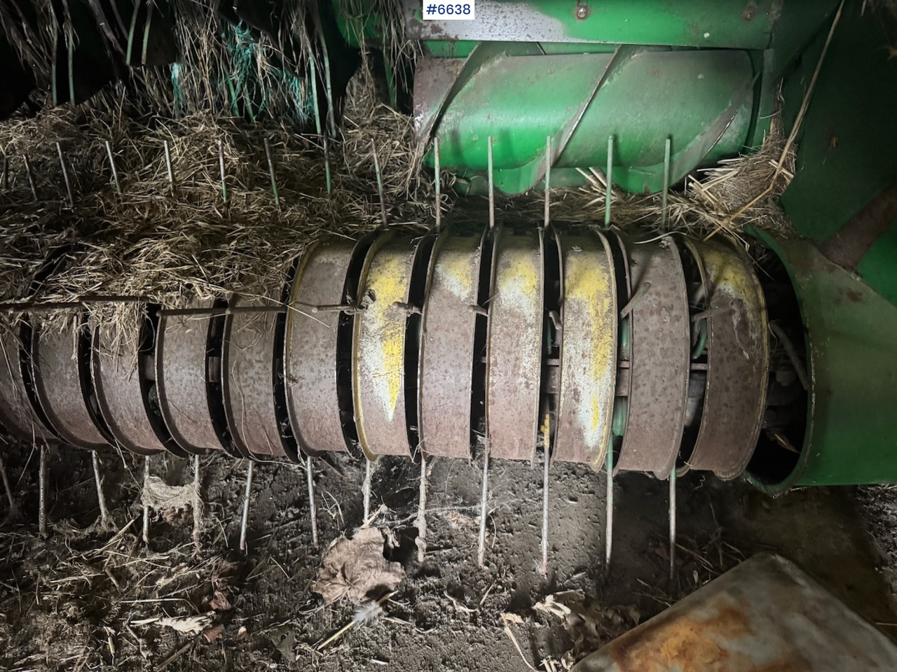 2007 John Deere 578 Round Baler. - Siena sagatavošanas tehnika: foto 5 2007 John Deere 578 Round Baler. - Siena sagatavošanas tehnika: foto 5