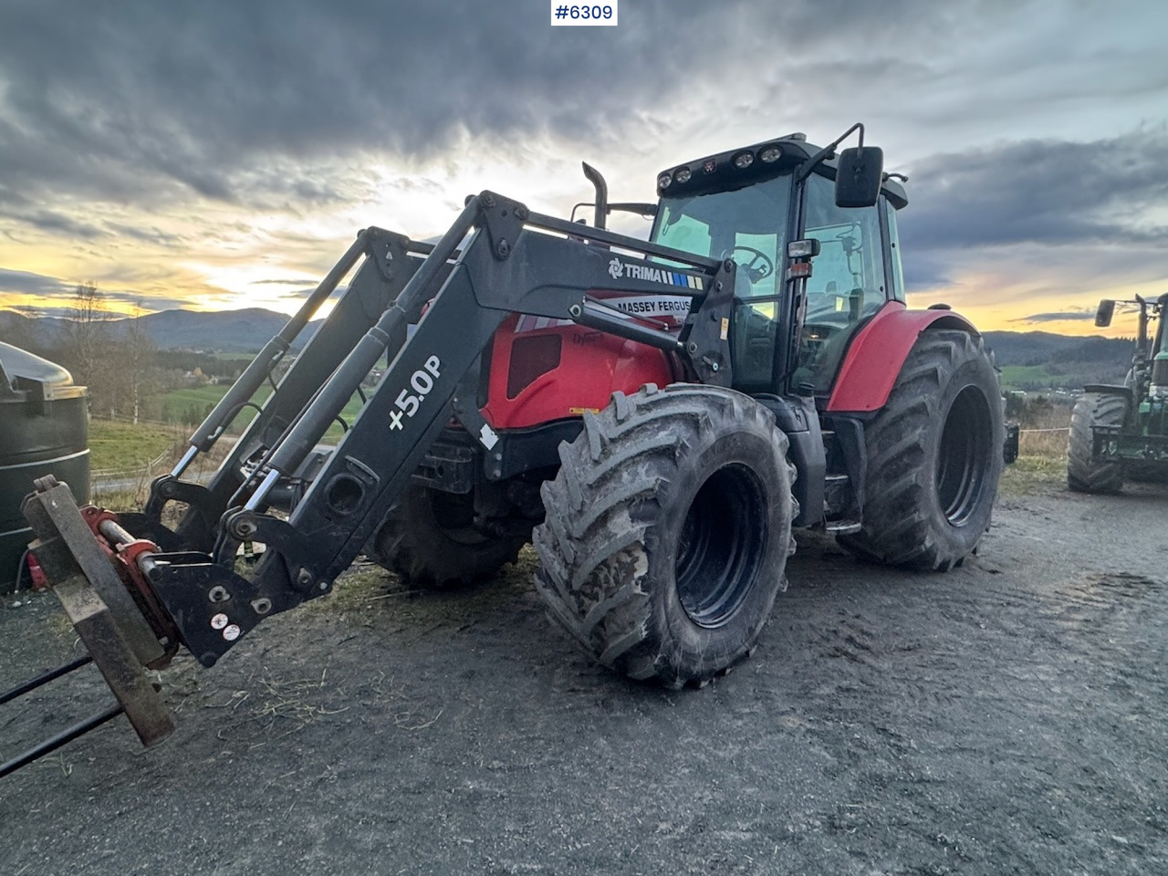 2007 Massey Ferguson 6465 Dyna 6 w/ front loader with 3rd function! - Traktors: foto 1 2007 Massey Ferguson 6465 Dyna 6 w/ front loader with 3rd function! - Traktors: foto 1