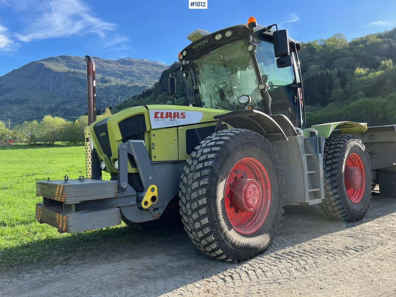 2009 Claas Xerion 3800 - Traktors: foto 1 2009 Claas Xerion 3800 - Traktors: foto 1
