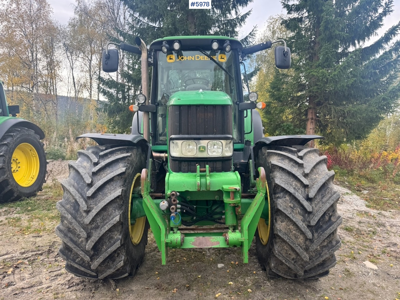 2010 John Deere 6930 with Front Hydraulic - Traktors: foto 3 2010 John Deere 6930 with Front Hydraulic - Traktors: foto 3