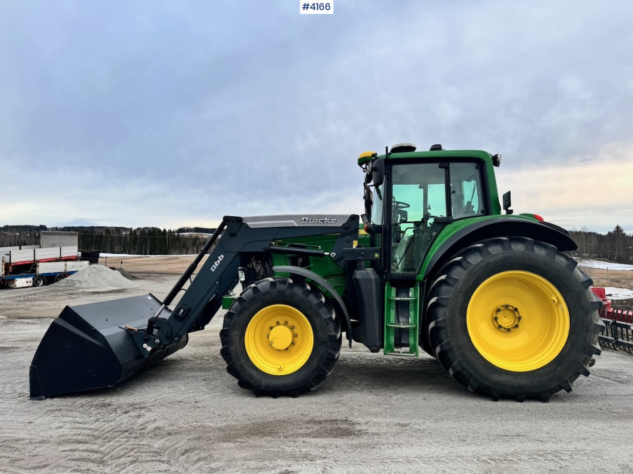 2010 John Deere 7430 w/ Front loader and GPS. 3760 hours! - Traktors: foto 2 2010 John Deere 7430 w/ Front loader and GPS. 3760 hours! - Traktors: foto 2