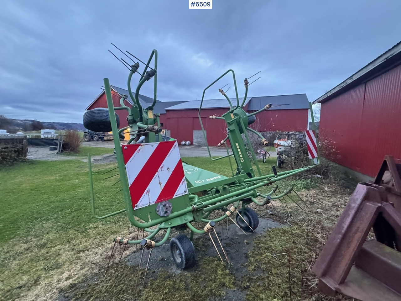 2011 Krone KW 5.52 tedder - Siena sagatavošanas tehnika: foto 4 2011 Krone KW 5.52 tedder - Siena sagatavošanas tehnika: foto 4