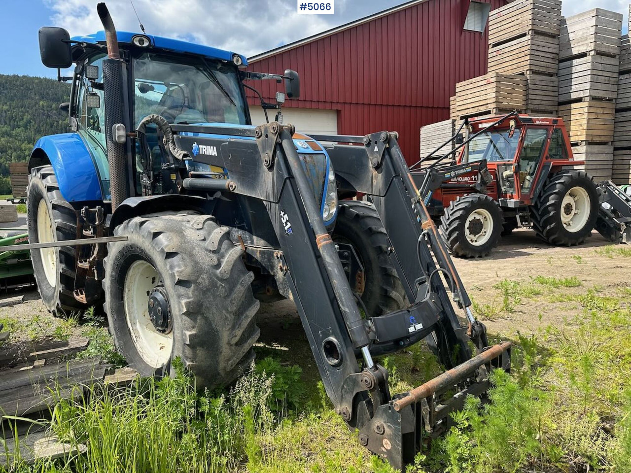 2011 New Holland T6080 w/ trima +5.1p - Traktors: foto 5 2011 New Holland T6080 w/ trima +5.1p - Traktors: foto 5