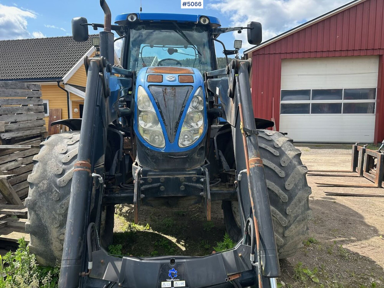 2011 New Holland T6080 w/ trima +5.1p - Traktors: foto 3 2011 New Holland T6080 w/ trima +5.1p - Traktors: foto 3
